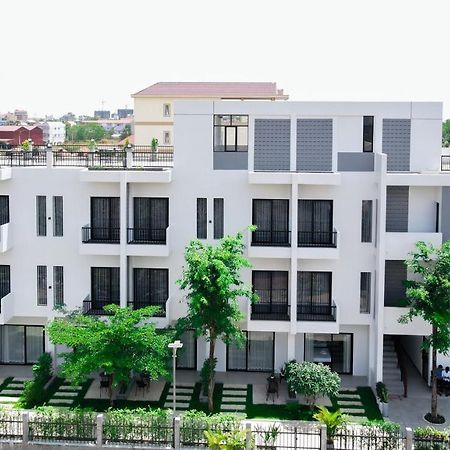 H&M Boutique Hotel Kampot Exterior foto